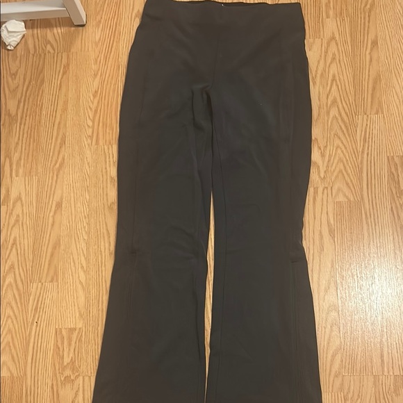 Grey lululemon pants - Picture 2 of 5